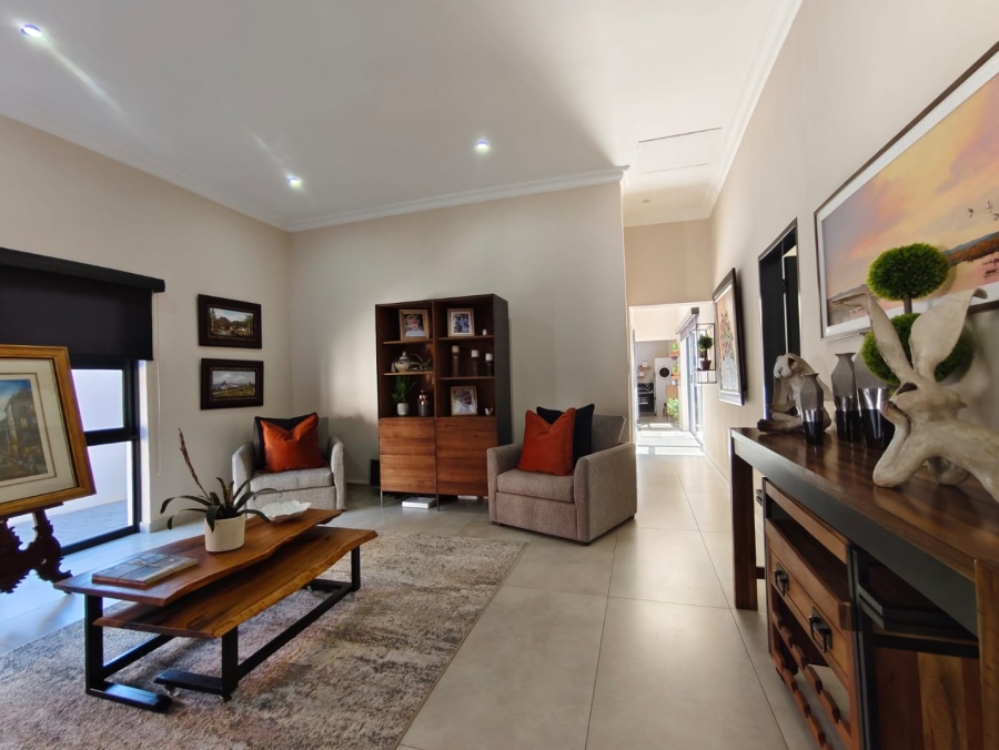 3 Bedroom Property for Sale in Meerhof North West